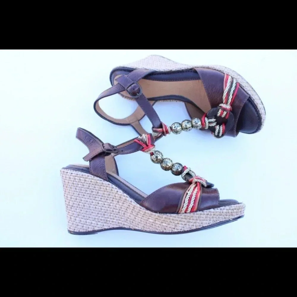 Nurture Cayman wedges